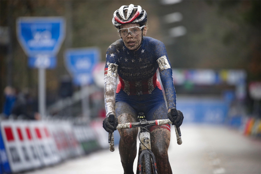 Amerikaanse kampioene Clara Honsinger is de rijzende ster van de vrouwencross: “Mijn verre droom is om ooit wereldkampioen te worden”