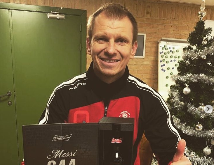 Keeperstrainer uit 1B krijgt kerstcadeautje uit onverwachte hoek: “Dank u, Lionel Messi”