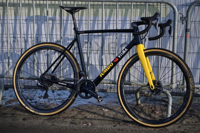 images Wout Van Aert Fiets gecamoufleerde bianchi crossfiets