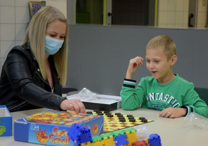 Kinderen met beperking niet langer uren op bus naar school. Rune (7) is één van hen