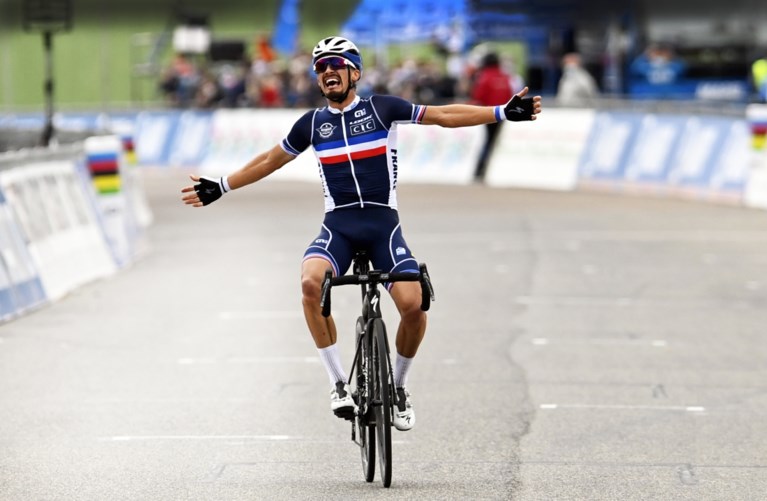 Wereldkampioen Julian Alaphilippe debuteert in Omloop Het Nieuwsblad: “Gemotiveerd om terug te keren naar Vlaanderen”