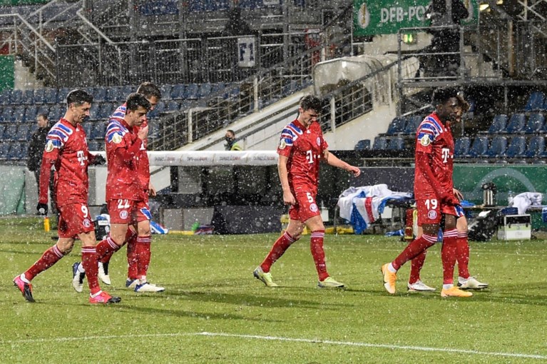 Tweedeklasser Holstein Kiel zorgt voor enorme bekerstunt door Bayern München uit te schakelen