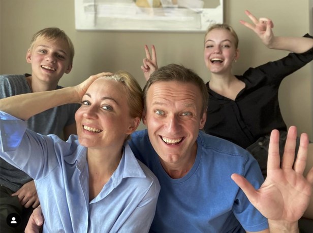 Oppositieleider Navalny keert zondag voor het eerst sinds ...