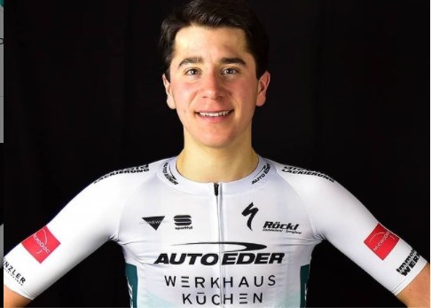 17-jarige Cian Uijtdebroeks nu al mee op stage met profs ...