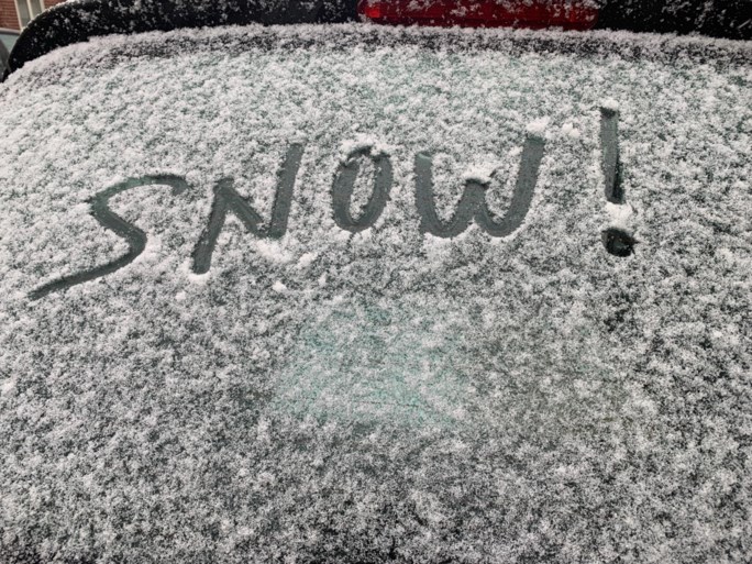 Sneeuwpret lokt Gentenaars naar buiten: hele stad bedekt onder laag sneeuw
