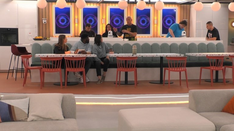 Is de stem van ‘Big brother’ ontmaskerd? “Het zou mooi zijn”