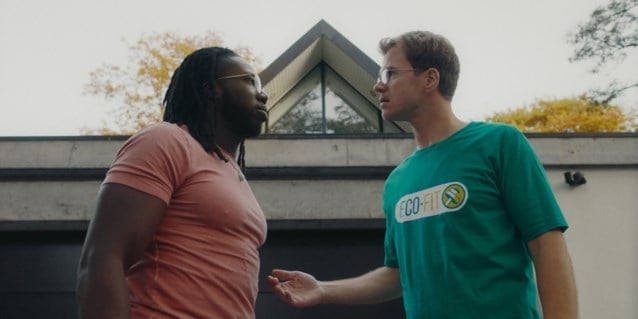 En plots ligt er een lijk in de tuin: “‘De Shaq’ is een ludieke reeks waarmee we spelen met thema’s zoals racisme en privilege”