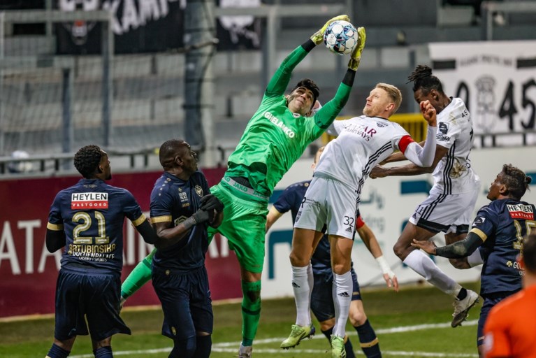 Gouden Schoen Lior Refaelov leidt Antwerp naar 0-2-zege tegen Eupen