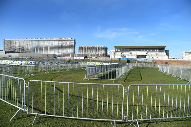 PRAKTISCHE GIDS WK VELDRIJDEN 2021. Vier wedstrijden op en aan het strand van Oostende: ontdek er hier alles over!
