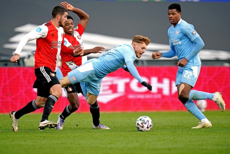 Feyenoord klopt PSV in topper, Willem II maakt einde aan negatieve reeks