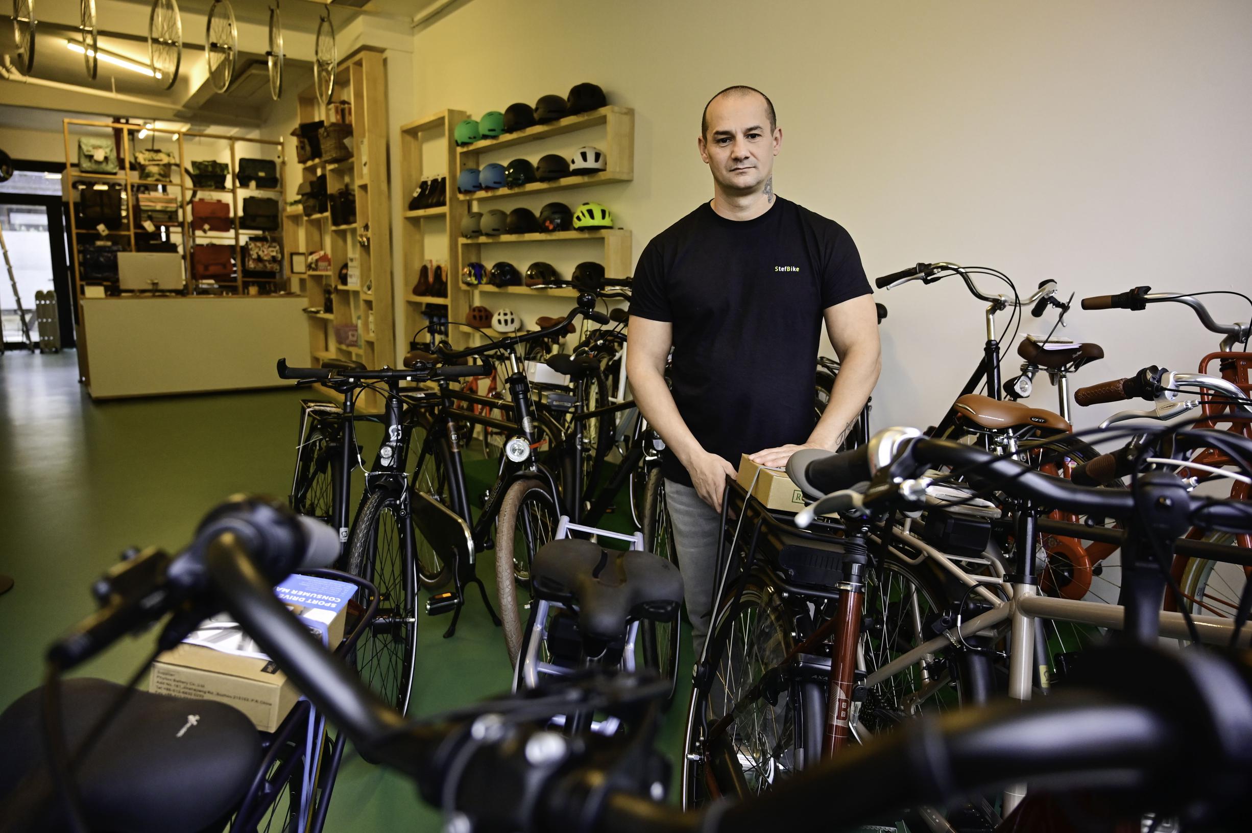 Mobiele fietshersteller winkel in bloeiende Gitschotellei (Berchem) | Het Nieuwsblad