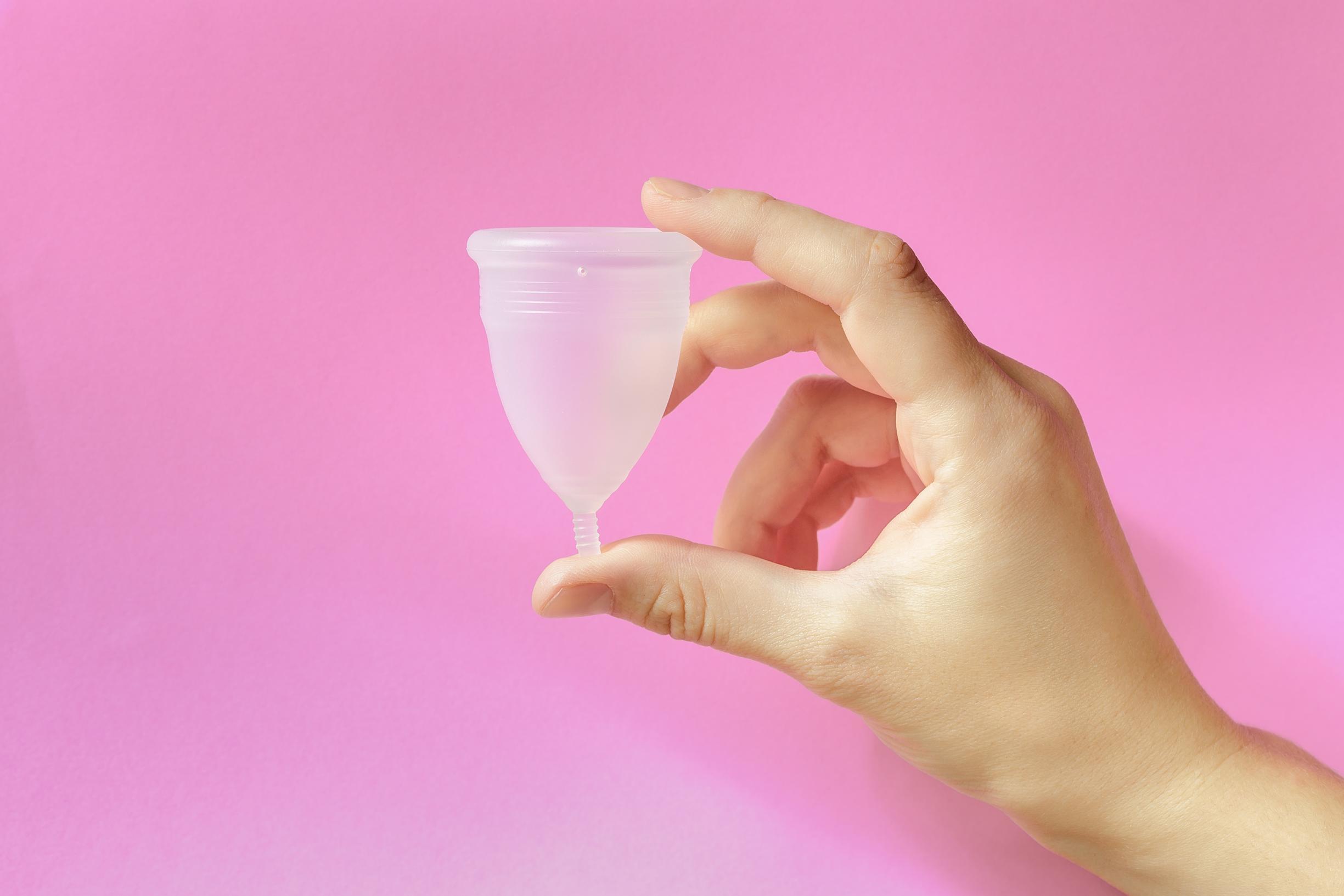 geeft gratis menstruatiecups menstruatiearmoede: “What the cup?!” Het Nieuwsblad Mobile