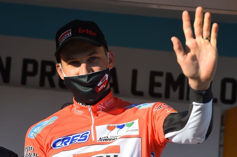 Tim Wellens rijdt sterke slottijdrit en wint Ster van Bessèges, Filippo Ganna pakt voor tweede dag op rij de dagzege