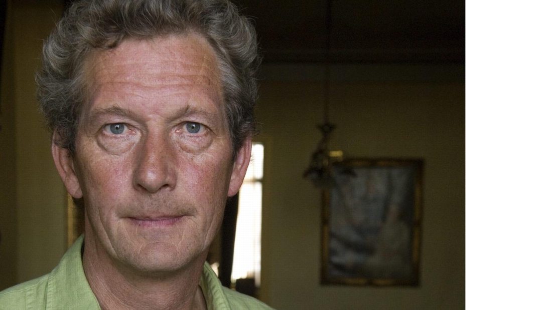 Jeugdauteur Dirk Bracke Sukkelt Met Gezondheid En Stopt Met Stekene Het Nieuwsblad Mobile