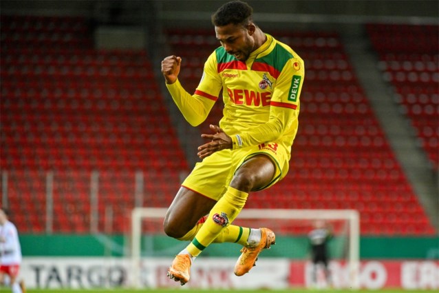 Emmanuel Dennis in zijn tweede match voor 1. FC Köln ...