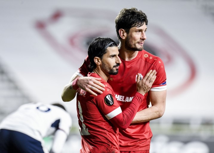 Hoezo, geen spektakel onder Frank Vercauteren? Antwerp gaat met 3-4 ten onder tegen Rangers na absolute thriller op de Bosuil