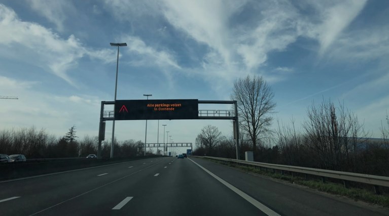 Daar is de lente en ook de drukte: politie vraagt om niet meer naar Oostende te rijden, code oranje in Gent, zoos volgeboekt