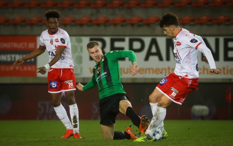 Cercle Brugge wint degradatiekraker bij Moeskroen na prangende slotfase