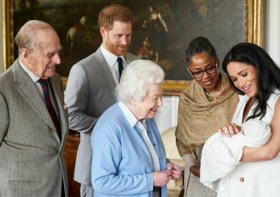 Britse Queen wil explosief interview Harry en Meghan te snel af zijn