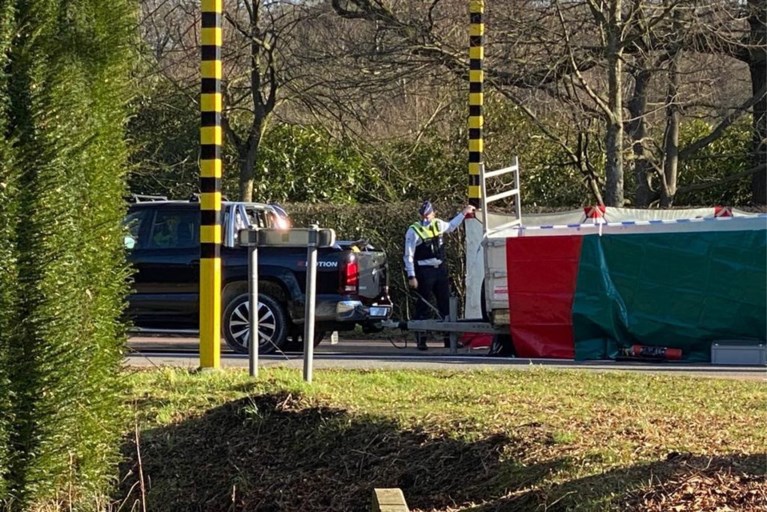 Zevenjarig kind op weg naar school komt om bij aanrijding in Schoten