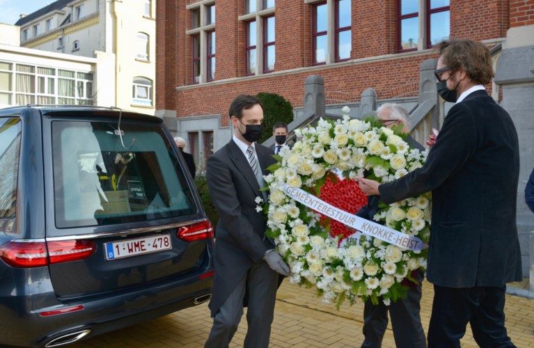Leopold Lippens in alle sereniteit begraven, met laatste prachtige hulde aan ‘zijn’ stadhuis