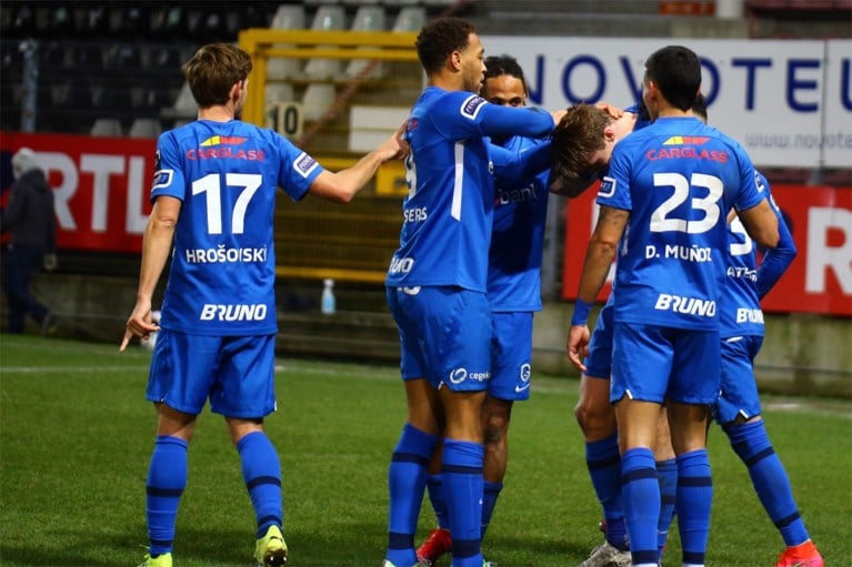 Laat doelpunt Racing Genk geeft Van den Brom opnieuw ademruimte