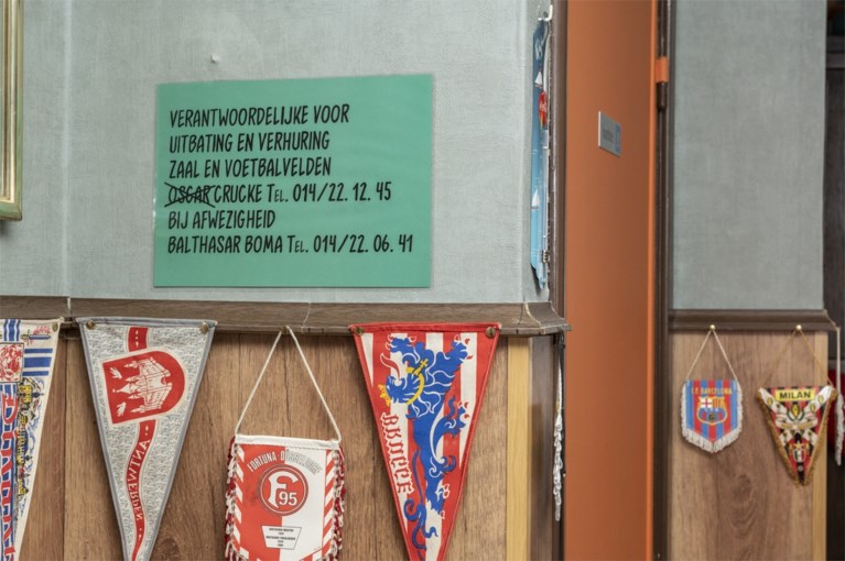 Mijn gedacht! Emily en Eddy wonen in het café van FC De Kampioenen