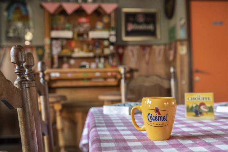 Mijn gedacht! Emily en Eddy wonen in het café van FC De Kampioenen