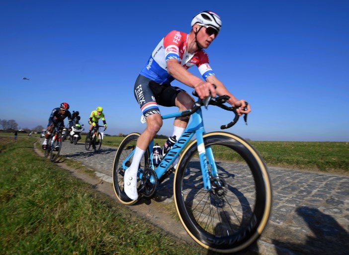 Mads Pedersen (Trek-Segafredo) sprint het snelst en wint Kuurne-Brussel-Kuurne