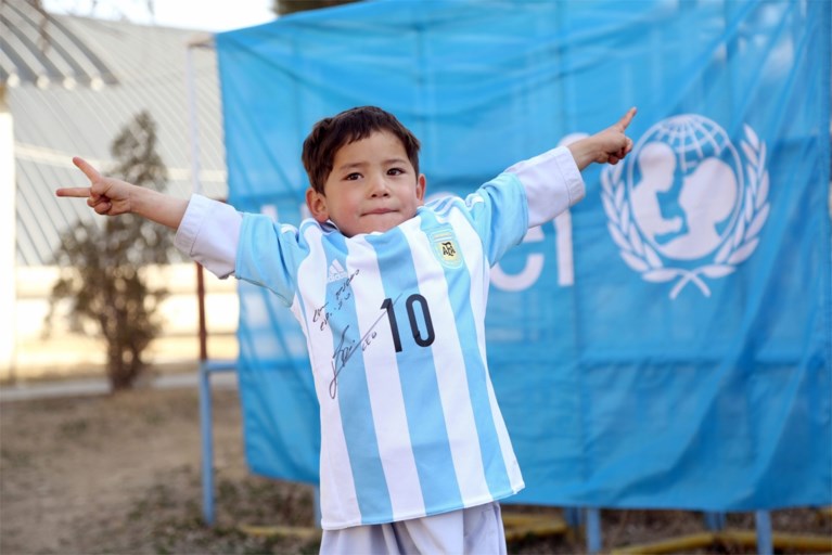 Hoe een plastic zak het leven van ‘Mini Messi’ compleet verwoestte: “Ik heb geen vrienden, maar ik zie hem liever dan mijn mama”