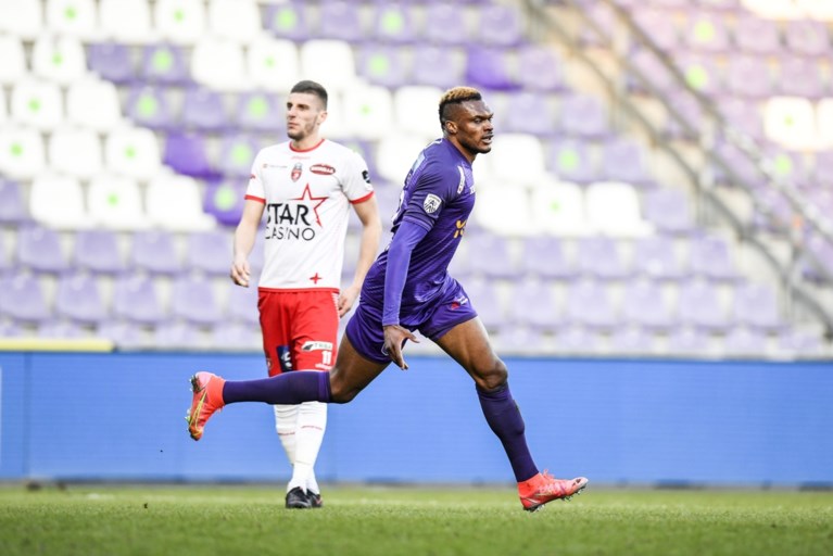 Beerschot sleept na spectaculair slot punt uit de brand tegen laagvlieger Moeskroen