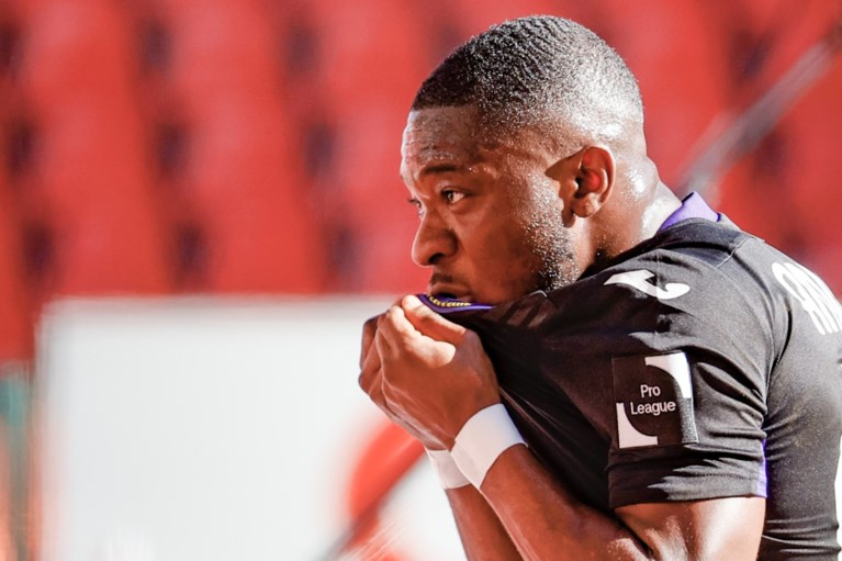 Anderlecht wint tegen Standard voor het eerst in drie matchen en behoudt aansluiting met top vier