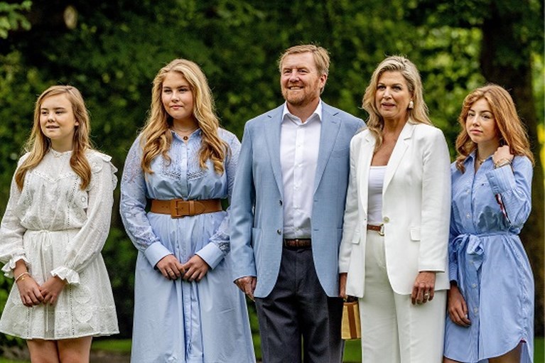 ROYALS. Prinses Alexia verlaat Nederland, prinsje is jarig