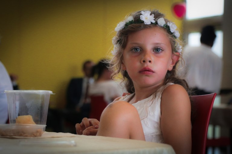 Afscheid van verongelukte Loes (7): “Jij kon mensen betoveren, gewoon door te zijn”