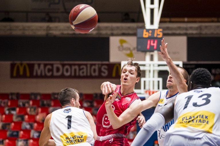 Battered Antwerp Giants shines at Okapi Aalst: Sterling Gibbs leads Sinjoren to victory with 6 out of 7 three-pointers