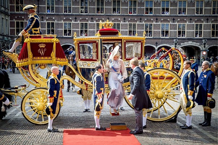 ROYALS. Prins Philip per ongeluk doodverklaard en Meghan krijgt steun van Beyoncé