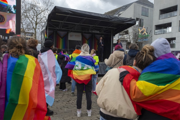 Premier De Croo roept op tot verdraagzaamheid na dood David: “Iedereen in ons land is uniek”