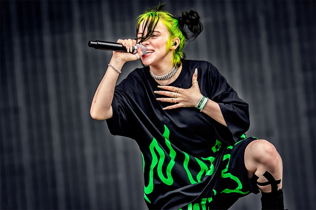 Unrecognizable Billie Eilish breaks record with photo of new …