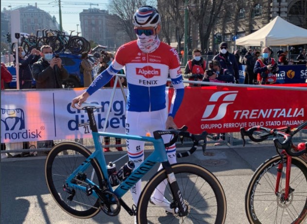 Mathieu van der Poel opnieuw in felbesproken witte ...