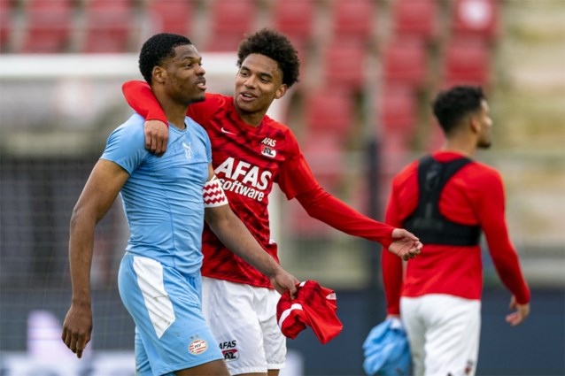 PSV verliest en ziet AZ naast zich komen in de stand - Het ...