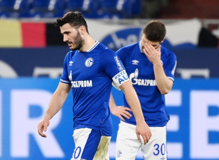 Bayern München rolt Stuttgart ook met tien man op, Dortmund laat alweer punten liggen in Bundesliga