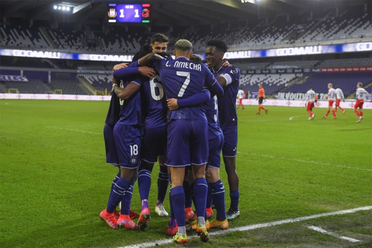 Anderlecht Wint Ruim Tegen Tien Spelers Van Zulte Waregem En Het Nieuwsblad Mobile