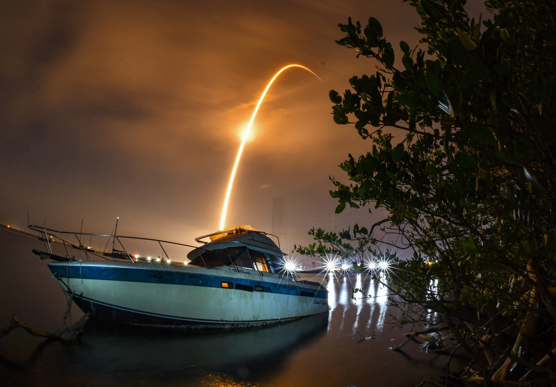 SpaceX successfully launches new package of Starlink satellites