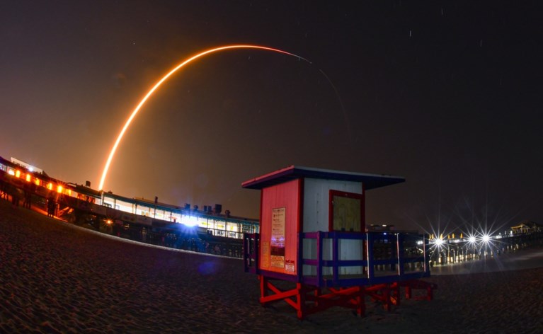 SpaceX lanceert succesvol nieuw pakket Starlink-satellieten