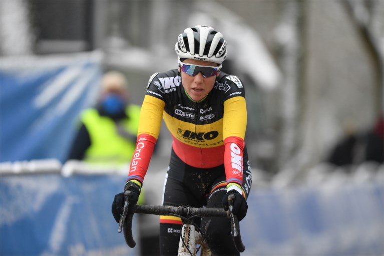 Veldrijdsters verenigen zich als Plantur-Fura voor wegcampagne: “Concept van Alpecin-Fenix kopiëren naar vrouwenkoers”