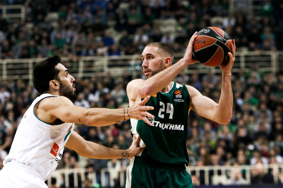 Matt Lojeski lijdt zware nederlaag met AEK Athene in Champions League basketbal