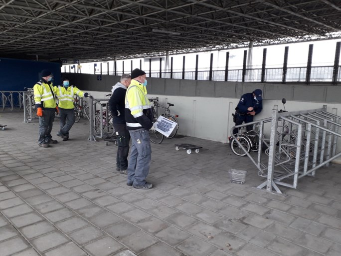 NMBS start met afbraak oude fietsenstalling aan station Noorderkempen