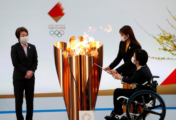 Olympische Spelen Tokio: fakkeltocht olympische vlam gestart in Fukushima