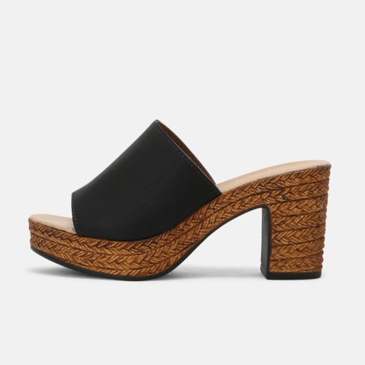 SHOPPING. Op klompen de zomer in