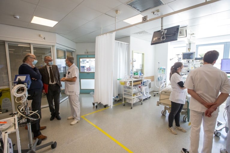 Helft bedden intensieve zorg UZ Gent volzet: nood aan spreidingsplan